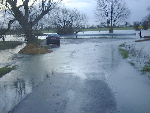 Flooding on Fen Road - February 2001 