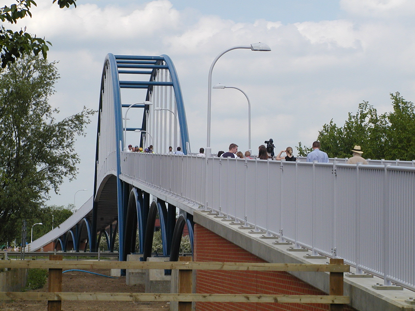 People start to use the bridge 