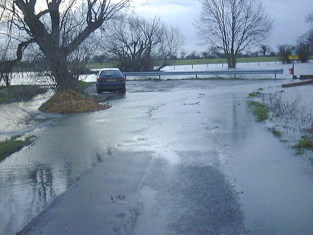 Flooding on Fen Road - February 2001