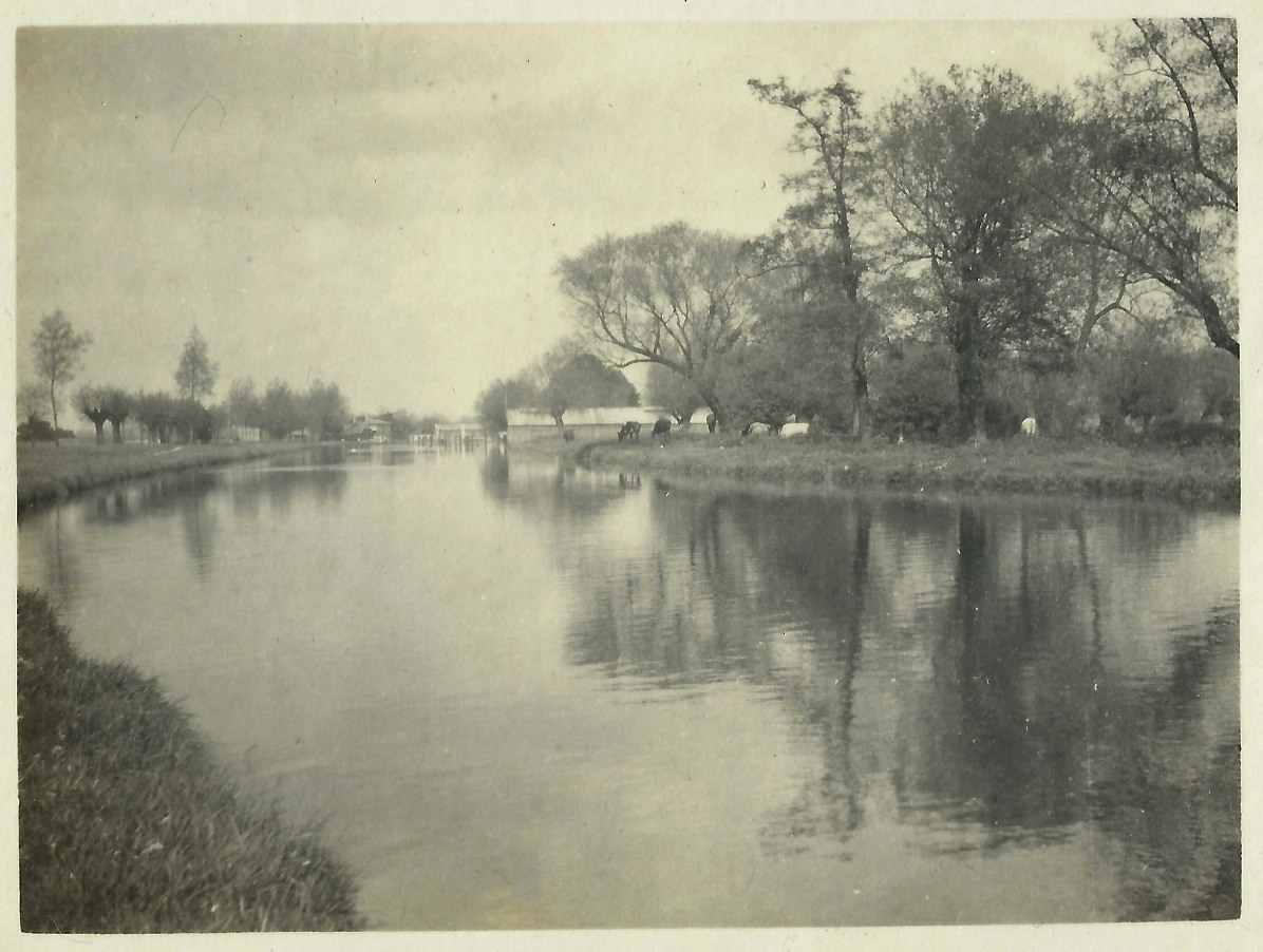 River Cam looking towards Baits Bite Lock 